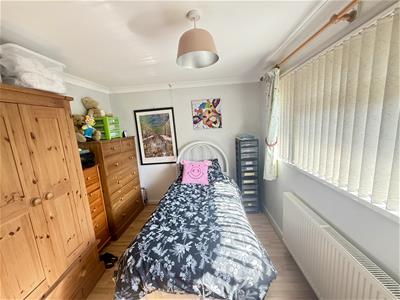 REAR BEDROOM